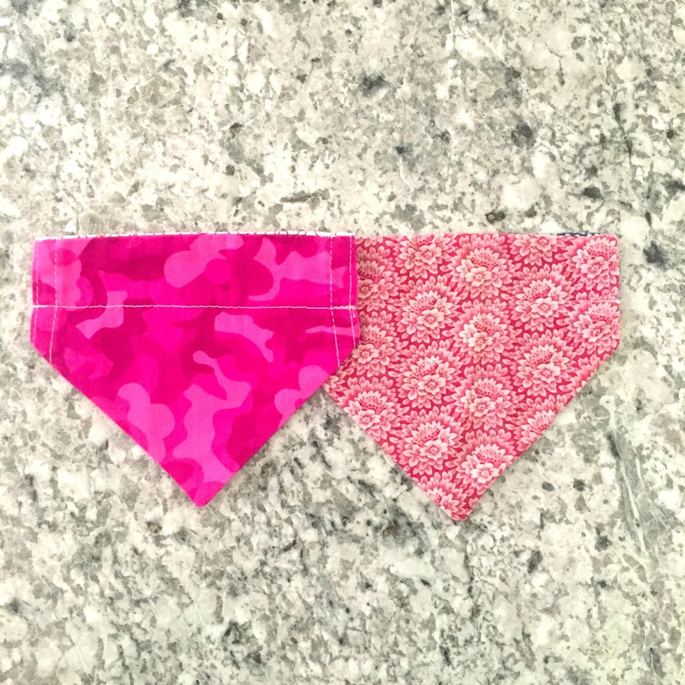 New small reversable dog bandanas